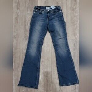 Women's boot cut Levi's size 27/32